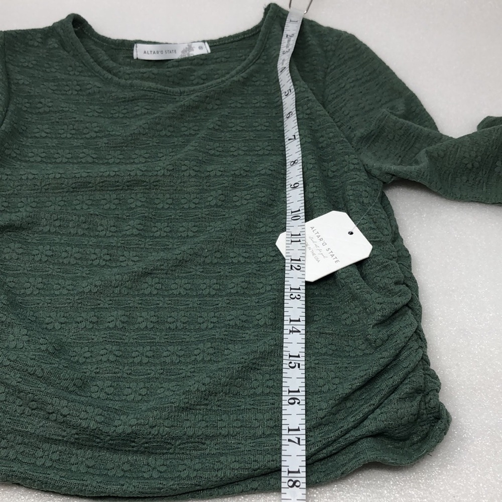 NEW Alter'd State Top Long Sleeve Lace Green Crop Ruched Sides Size Medium - Picture 10 of 13